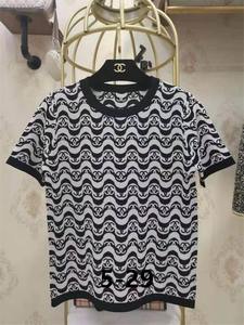 Chanel Women's T-shirts 113